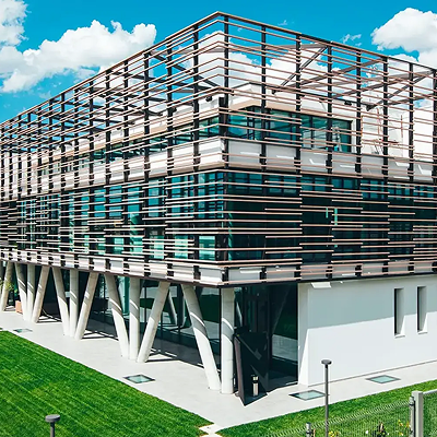 NATURAL INNOVATORS FOR CONSCIOUS FOOD Andriani Spa Società Benefit è una realtà di riferimento dell’innovation healthy food in tutto il mondo